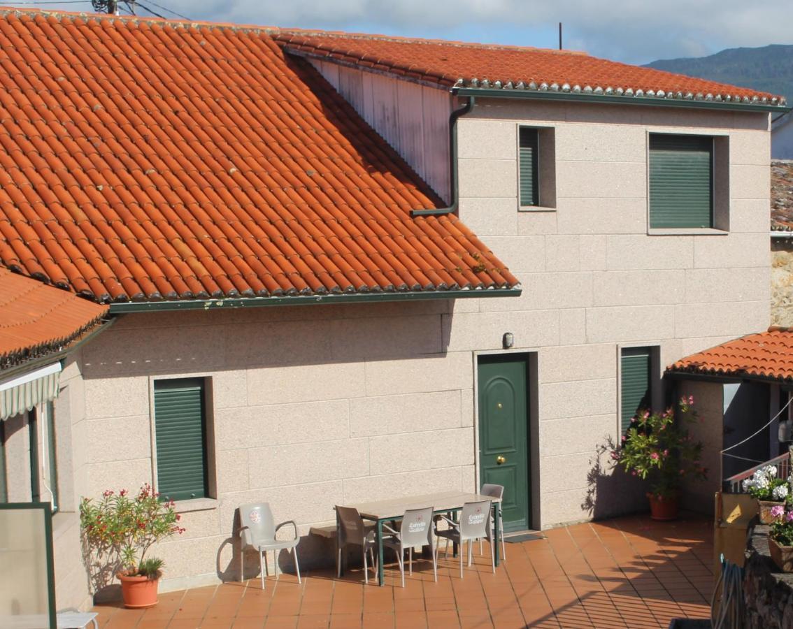 Apartamentos Outeiro Pobra Do Caraminal Bagian luar foto