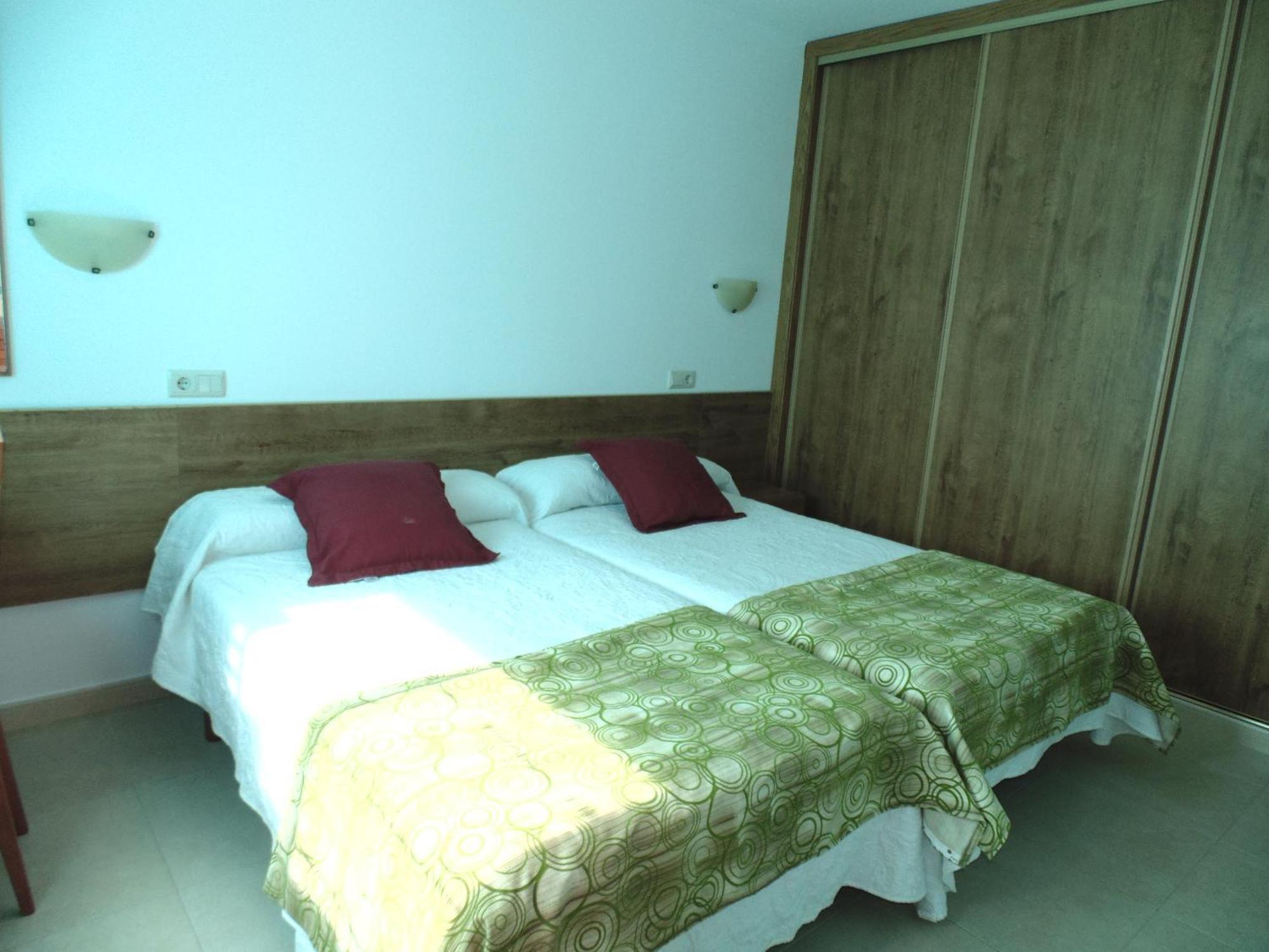 Apartamentos Outeiro Pobra Do Caraminal Bagian luar foto